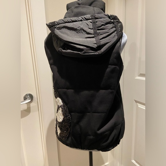 Cute puffy vest NWOT - Picture 3 of 5